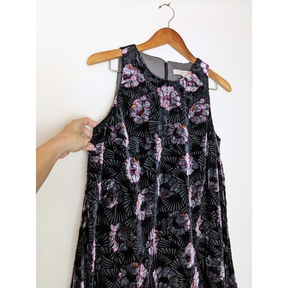 LOFT Black & Silver Iced Floral Velvet Sleeveless Peplum Swing Dress Size Small - Picture 5 of 12